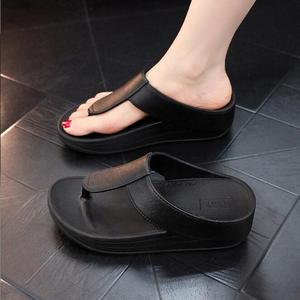 Kadın kurtarma kalın kama Flip flop rahat kemer destek tanga sandalet yumuşak taban açık plaj havuzu için - Product Image 4