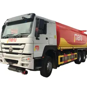 Sinotruk HOWO combustible petro transporte rellenar camión tanque de combustible de acero al carbono tanque de aluminio para África
