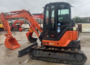 Excavadora Usada HITACHI ZX50U ZX60 de 5 Toneladas, Piezas Originales, Buen Estado, Lista para Trabajar, Pocas Horas de Uso, en Venta - Product Image 5