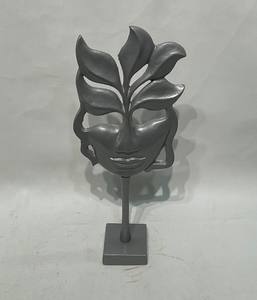 Décoration de salon : Sculpture contemporaine en aluminium « Verdant Silence » avec visage humain, prix de gros - Product Image 4