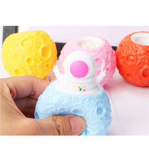 20 Estilos de Juguetes Sensoriales Antiestrés de Astronauta, Squishy en Forma de Taza para Adultos, Alivio del Estrés, Silicona y Plástico - Product Image 1