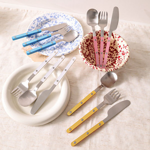 ชุดช้อนส้อมสแตนเลสจินฮุย 304 พร้อมด้ามจับหลากสีสำหรับผู้ใหญ่ สไตล์สดใส น่ารัก - Product Image 1