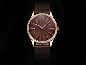 Montre mécanique automatique haut de gamme en or rose somptueux avec bracelet en cuir, affichage du cadran à aiguilles, caractéristiques de haute qualité - Product Image 3