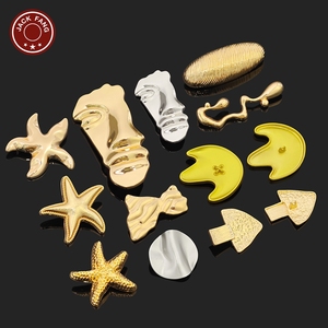 Botones Metálicos Personalizados de Fábrica, Botones con Forma Irregular, Estrella de Mar con Logotipo Grabado, Botones Metálicos Personalizados para Accesorios de Ropa - Product Image 1