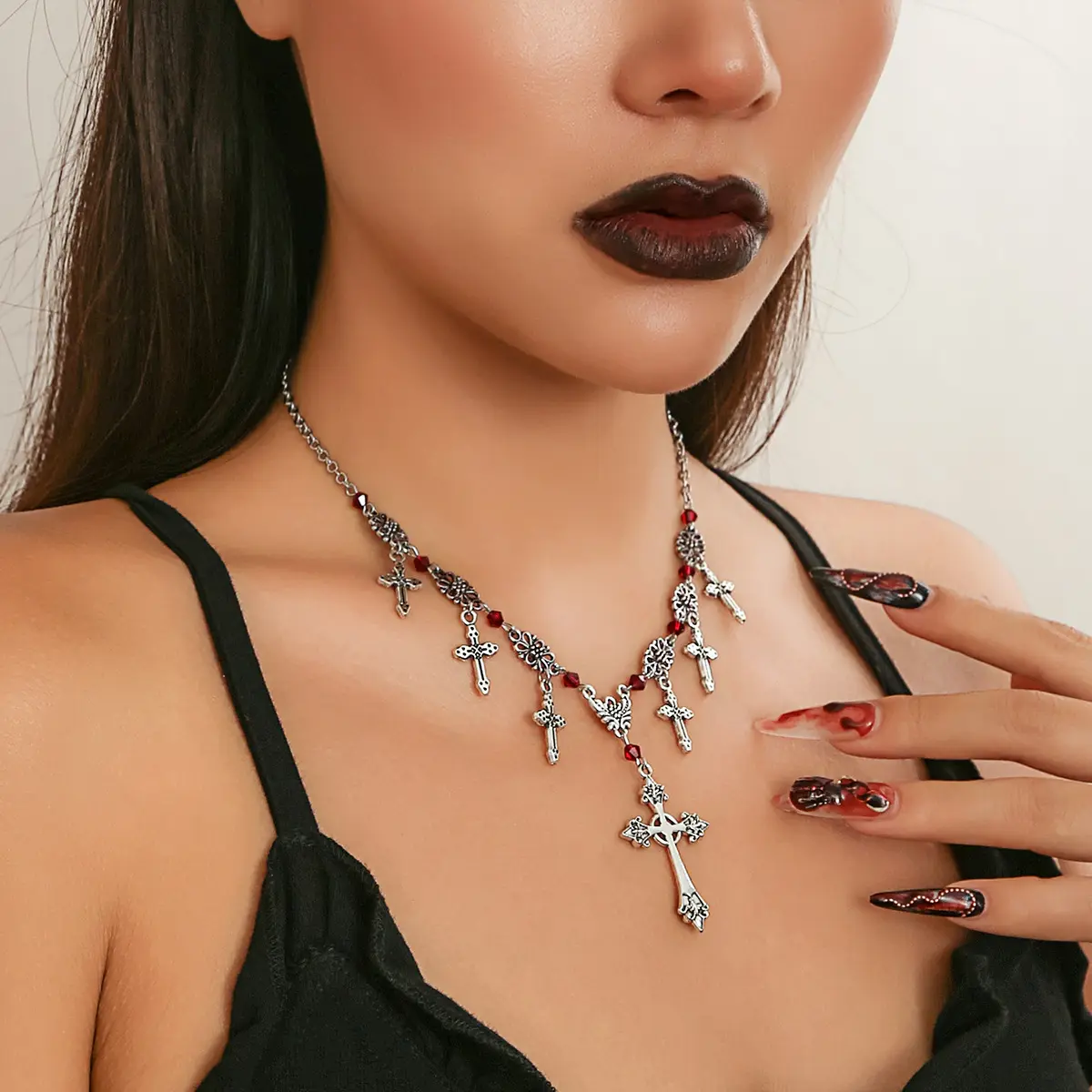 Colar de metal gótico com pingente de cruz e corrente de clavícula, colar de corrente cubana para mulheres