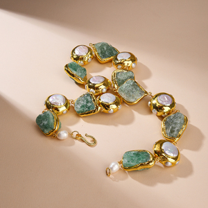 18K Vàng Mạ Đồng Bezel Tự Nhiên Ngọc Trai Nước Ngọt Với Màu Xanh Lá Cây Dâu Tây Pha Lê Liên Kết Vòng Cổ Cho Đám Cưới Trong Châu Âu Mỹ - Product Image 6