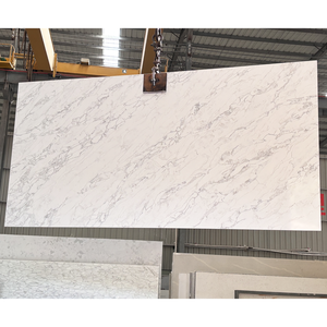 Losa de Cuarzo Artificial Calacatta Blanco con Vetas Grises Directo de Fábrica para Encimera de Cocina, Isla de Cocina y Tocador - Product Image 1