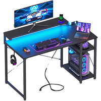 Bureau de jeu Combohome avec lumières LED et prise de courant, petit bureau d'ordinateur de jeu de 40 pouces avec étagères