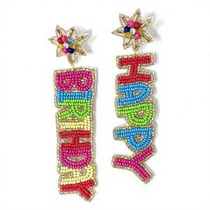 Pendientes Colgantes HOP Multicolor con Cuentas Plateadas y Diseño Floral, Hechos a Mano, Inspirados en Conejitos, para Pascua y Festividades de Primavera - Product Image 2