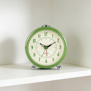 Reloj Despertador de Cuarzo Silencioso Minimalista Verde de 4 Pulgadas para Decoración del Hogar y Dormitorio Infantil - Product Image 2
