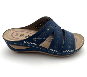 Sandales compensées à talon haut à enfiler, logo personnalisé OEM, vente chaude en usine, bout ouvert, été, printemps, automne, extérieur - Product Image 2