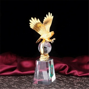 Trophée en cristal personnalisé avec logo en forme de globe, de goutte d'eau ou de balle d'aigle, neuf, populaire, vente en gros - Product Image 6