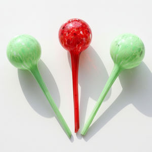 Ventes d'usine Verre coloré soufflé à la main Arrosage des plantes Pot coloré Globes d'arrosage <span class=keywords><strong>automatique</strong></span> Ampoules d'arrosage <span class=keywords><strong>automatique</strong></span> - Product Image 2