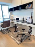 Bureau d'ordinateur en forme de L personnalisé avec étagère, poste de travail pour bureau à domicile