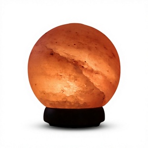Lampe sphérique sculptée en sel de l'Himalaya naturel, alimentée par USB, artisanale, écologique, lumière décorative, pour une utilisation domestique - Product Image 2