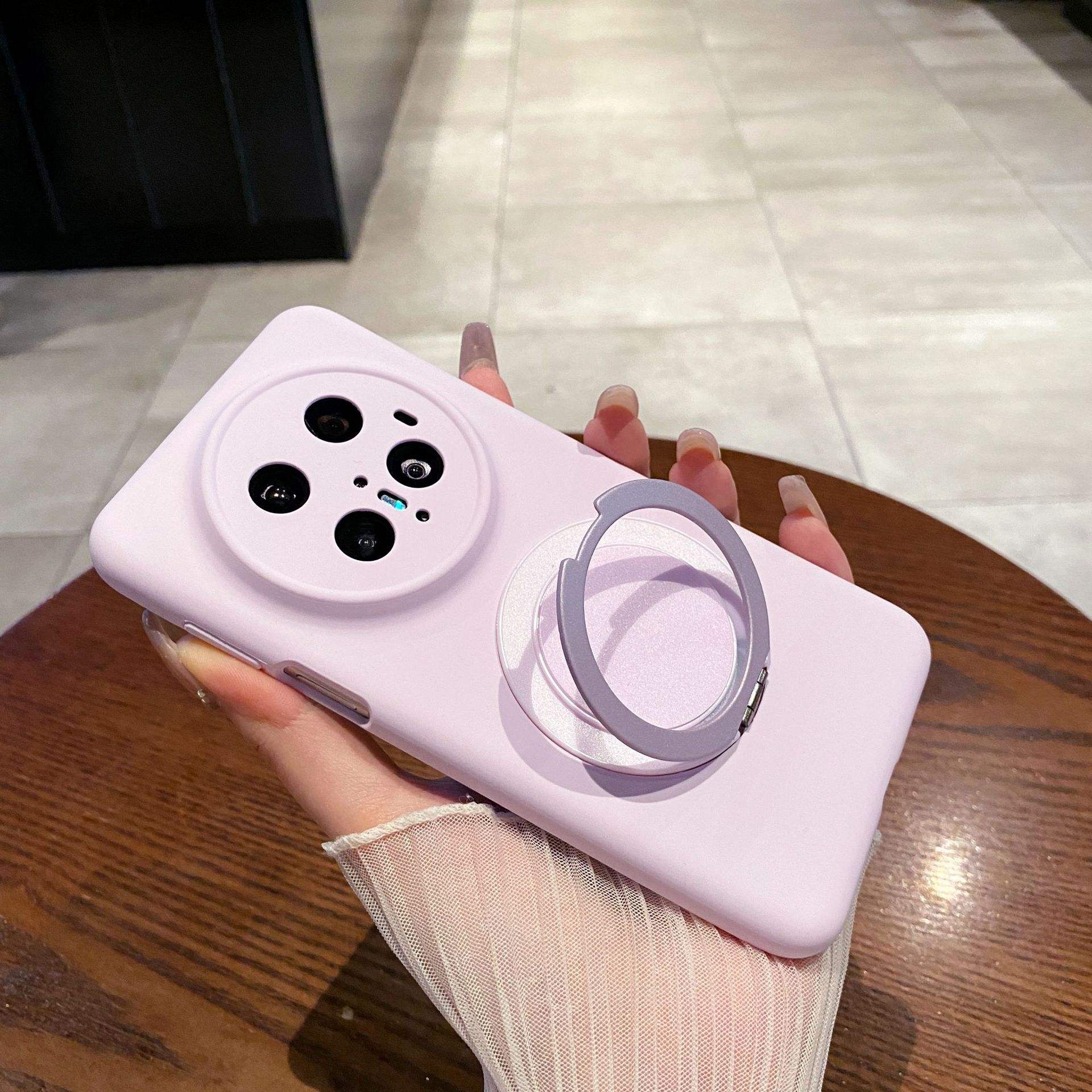 สีม่วงอ่อน