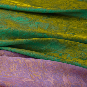 New Designer <strong>Wholesale</strong> Crepe Satin Plain Natural Mulberry <strong>Silk</strong> <strong>Charmeuse</strong> <strong>Fabric</strong> Dyed 100% Pure <strong>Silk</strong> <strong>Fabric</strong> in Stock - Product Image 5