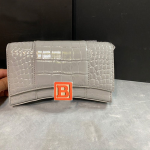 brahmin bolsas made of