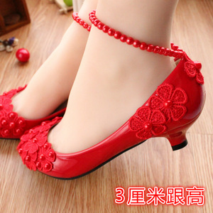 S3240F Scarpe da Sposa Rosse Piatte con Cavigliera di Perle, Scarpe da Donna Taglie Grandi - Product Image 2