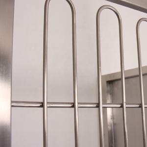 กรงสุนัขแบบเดินเข้าได้ ขนาดใหญ่ ทำจากโลหะสแตนเลส ป้องกันลม ผลิตตามสั่ง โรงงานผลิตกรงสัตว์เลี้ยงขายดี รุ่นสีเงิน - Product Image 6