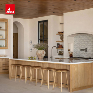 Armoires de cuisine Alland Wabi Sabi en chêne clair, design en arc en bois avec comptoir en quartz et vitrine en <span class=keywords><strong>verre</strong></span> - Product Image 1