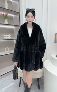 Hot Selling New Warm Faux Fur <strong>Coat</strong> Fashionable and Luxurious Women's Plush Leather Color Blocked Faux <strong>Mink</strong> Fur <strong>Coat</strong> - Product Image 4