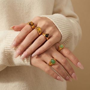 Anillo <span class=keywords><strong>de</strong></span> Sello <span class=keywords><strong>de</strong></span> Acero Inoxidable 316L con Oro <span class=keywords><strong>de</strong></span> 18K y Ojo <span class=keywords><strong>de</strong></span> Tigre Natural para Mujer, con Corazón <span class=keywords><strong>de</strong></span> Aventurina Verde y Hexágono, Joyería Impermeable - Product Image 2