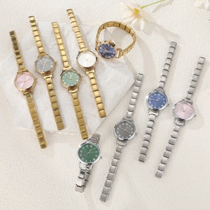 <span class=keywords><strong>Montre</strong></span> à Quartz Décontractée Tendance pour Femmes et Filles, Bracelet de <span class=keywords><strong>Montre</strong></span> à Breloques Italiennes DIY, Bracelet de <span class=keywords><strong>Montre</strong></span> à Coudre, Montres Décoratives Quotidiennes, Vente en Gros - Product Image 1