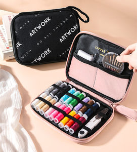 Kit de accesorios de costura multifuncional portátil <span class=keywords><strong>para</strong></span> el hogar Juego de herramientas de <span class=keywords><strong>aguja</strong></span> e hilo de viaje <span class=keywords><strong>para</strong></span> el hogar con bolsa de almacenamiento y caja de costura - Product Image 2