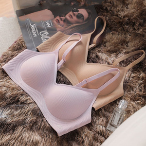 Soutien-gorge triangle push-up sans couture, confortable et respirant, pour femme, avec maintien supérieur, pour poitrines généreuses, fin et doux - Product Image 1
