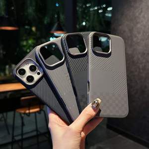 เคสโทรศัพท์มือถือหนัง PU พรีเมียมลายคาร์บอนไฟเบอร์ ทนทานต่อแรงกระแทก ยืดหยุ่นได้ ใช้ได้กับ iPhone 12 13 15 Pro 16 Plus - Product Image 6