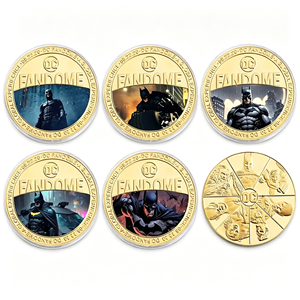 Moneda 2026 Caballero de la Noche: Cinco Poses de Héroes Disfrazados, Estuche de Hierro Bañado en Oro - Product Image 1