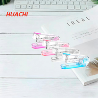 Agrafeuse standard en plastique transparent HUACHI 227T, capacité 24/6-70 agrafes, fonctionnement manuel