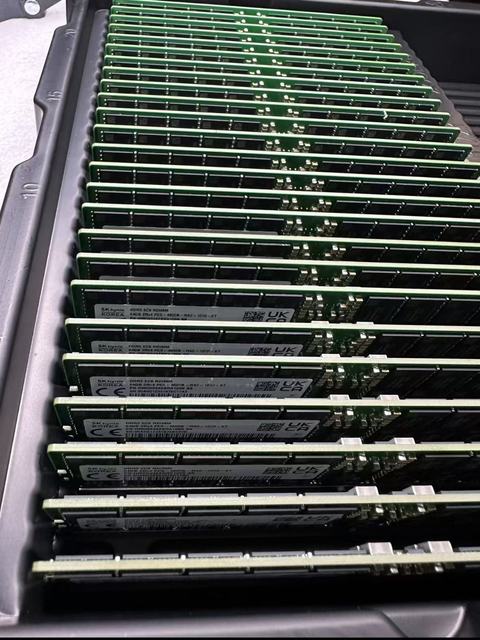 Micron 64GB DDR5 4800MHz ECC RDIMM Server Memory Module RAM for Data Center