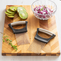 2 stuks handmatige roestvrijstalen uienvork, steak- en aardappelmes, fruit- en groentesnijder met plastic houder voor koken