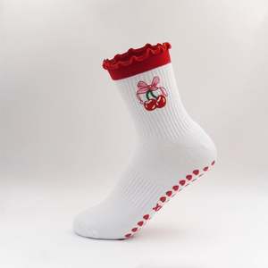 Calcetines de agarre de Pilates de alta calidad, suela antideslizante personalizada, calcetines negros de <span class=keywords><strong>bailarina</strong></span> de Pilates para mujer - Product Image 2