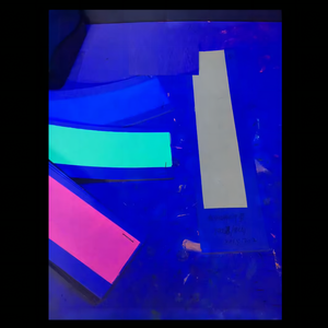 Film de sécurité UV invisible de haute qualité pour encre d'impression jet d'encre, offset et flexographie haute brillance, visuellement fluorescent - Product Image 2
