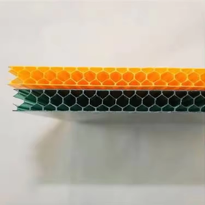 POLYGAO <span class=keywords><strong>Transparent</strong></span> nid d'abeille <span class=keywords><strong>Polycarbonate</strong></span> feuille creuse 6-16mm d'épaisseur Uv couvert PC nid d'abeille - Product Image 5