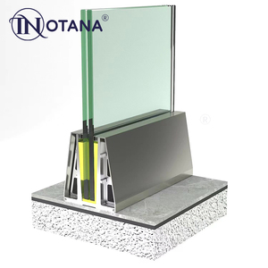 <span class=keywords><strong>Rampe</strong></span> <span class=keywords><strong>d</strong></span>'escalator en verre sans cadre au design moderne avec rainure en forme de U Siège de sol fixe en alliage <span class=keywords><strong>d</strong></span>'aluminium <span class=keywords><strong>pour</strong></span> les centres commerciaux - Product Image 2