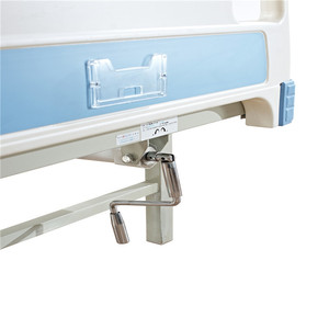 Lit médical Sichuan Ruilang RC-057 à manivelle simple, pliable en deux, manuel, pour usage hospitalier - Product Image 2