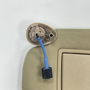 Pare-soleil beige Honda 83280TLAA12ZB rétractable pour accessoire de toit CRV 2017-2022 - Product Image 1