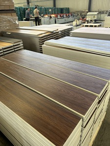 Adesivi per Pavimenti in Vinile SPC Effetto Legno Autoadesivi, Impermeabili, Ispessiti, Resistenti all'Usura, Rimovibili, Pavimentazione in Plastica - Product Image 3