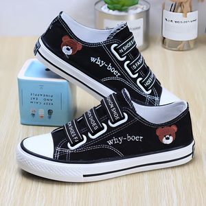 2024 décontracté à lacets étudiant chaussures brodé ours toile chaussures femme - Product Image 6