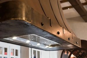 Armoires de cuisine intégrées en bois massif de style rétro américain avec îlot de travail, pratiques et fonctionnelles, sans soucis après-vente - Product Image 3