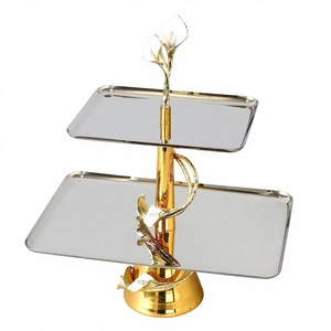 Plateau de service rectangulaire à 2 niveaux en or de luxe avec poignée florale, plateau de présentation en métal pour desserts, gâteaux et en-cas - Product Image 1