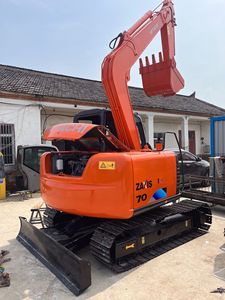 Excavadora Hitachi Zaxis 70 de 7 Toneladas con Cucharón de Excavación de 0.18m³ de Capacidad, Modelo Usado - Product Image 1