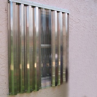 Plaques de polycarbonate ondulées transparentes Greca Profile, protégées contre les UV, résistantes aux chocs, pour toitures de serres durables