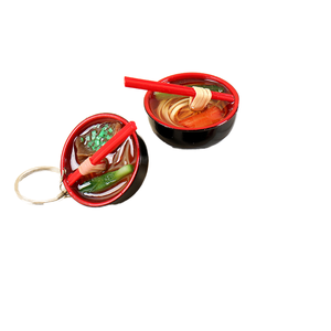 Porte-clés créatif mini bol de ramen 5*3cm avec baguette et cuillère, breloque amusante pour sac, souvenir décoratif pour clé de voiture, sac ou cadeau - Product Image 1