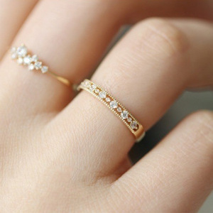 Anello con Design Floreale Traforato, Anello Impilabile per Donne - Product Image 3