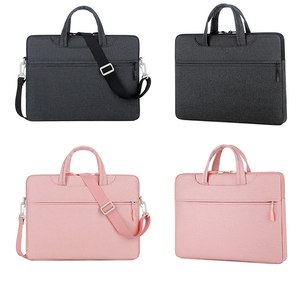 Funda de Lujo para Portátil - Maletín Ejecutivo Premium para MacBook de 13.3 Pulgadas - Product Image 2